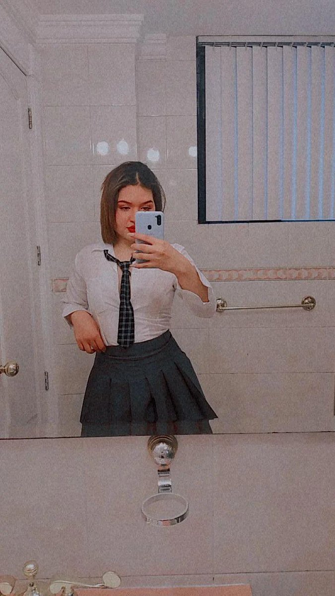LydiaAustinPink's tweet photo. De colegiala te gusta? 😈
@MrPinkRabbit
#FelizMiercoles
#modelowebcam
#modelslivecam
#actriz
#streamate
#colombia
#Peru #ecuador #USA #Europa https://t.co/ceeRS5utT2