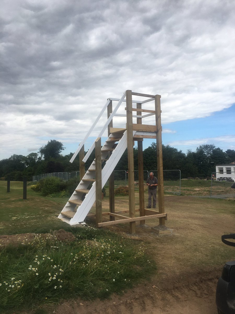 GreenkeeperJon's tweet photo. How it started and how it finished. Massive thanks to Rod for building some steps for the soon to be 7th hole @AlnwickGolf https://t.co/giEfp9qwPd