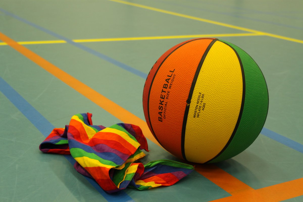 Vanavond worden de #EuroGames2022 #Nijmegen geopend! Kom op de Waalkade kijken naar een mooi programma met toffe acts. Je bent al welkom vanaf 17.00 uur en om 19.00 uur begint het programma. Meer info over de #EuroGames vind je op eurogames2022.eu.