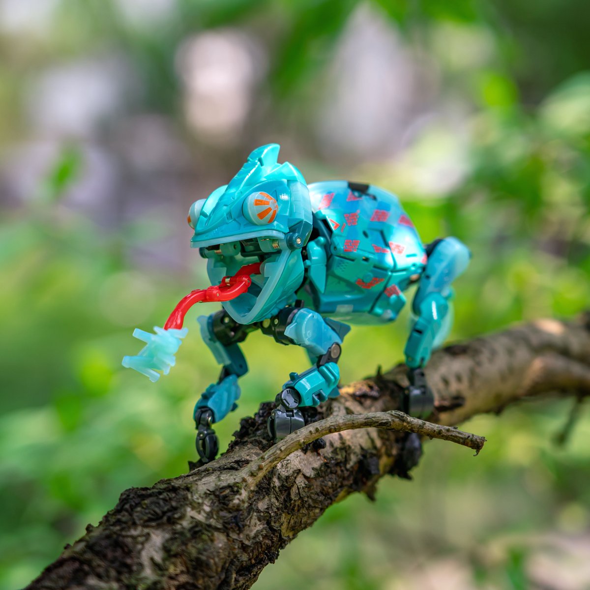 Kikastore2's tweet photo. What?🤖
This chameleon really changes color!
BEASTBOX BB-47 Phantomaster🔥
#mech #phantomaster #BEASTBOX #gift #shop #chameleon #cool #kikastore #52toys https://t.co/lw8hBMSSwp