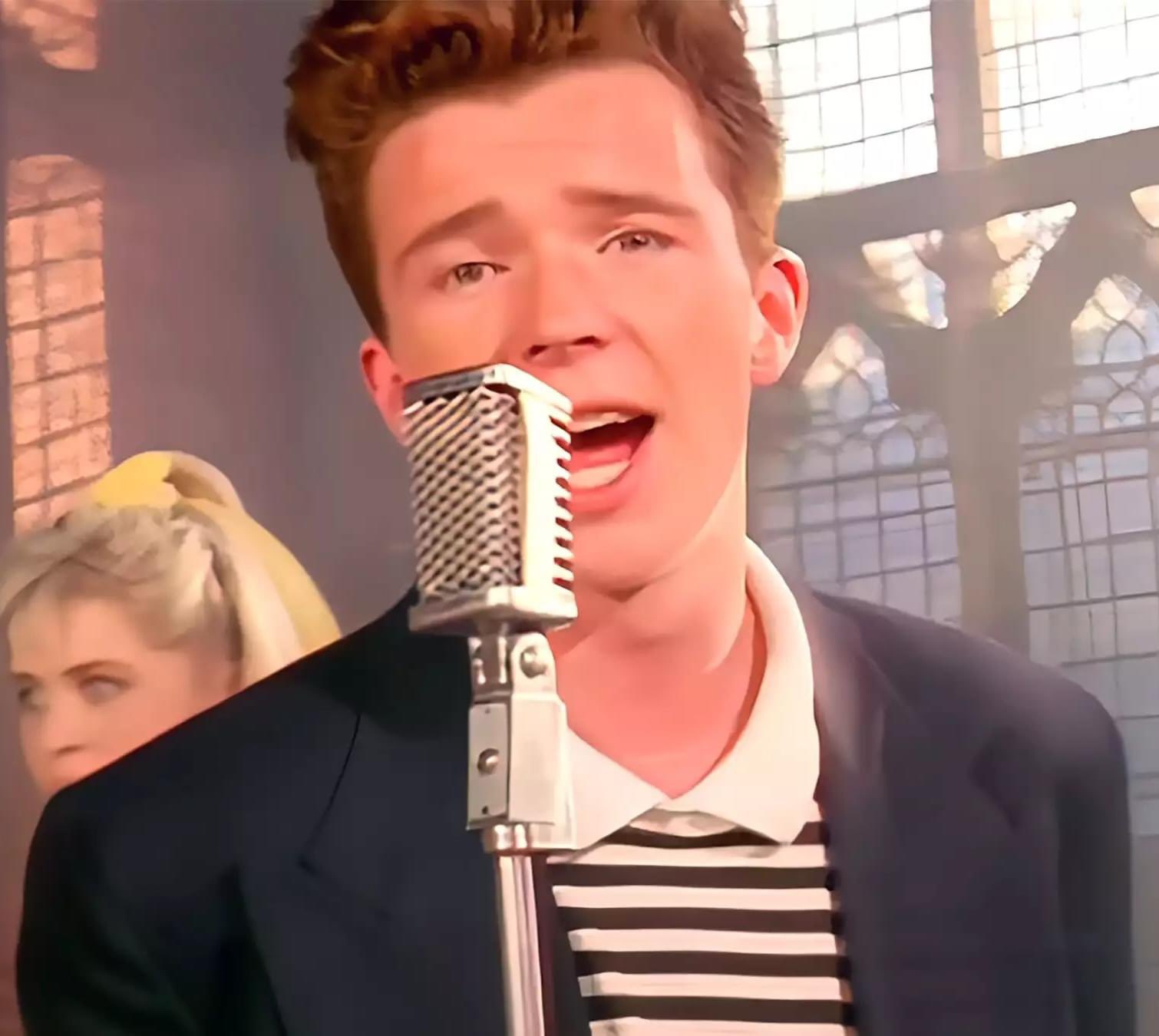 Rick Astley's 1987-Hit 'Never Gonna Give You Up' Garners One Billion Views  on