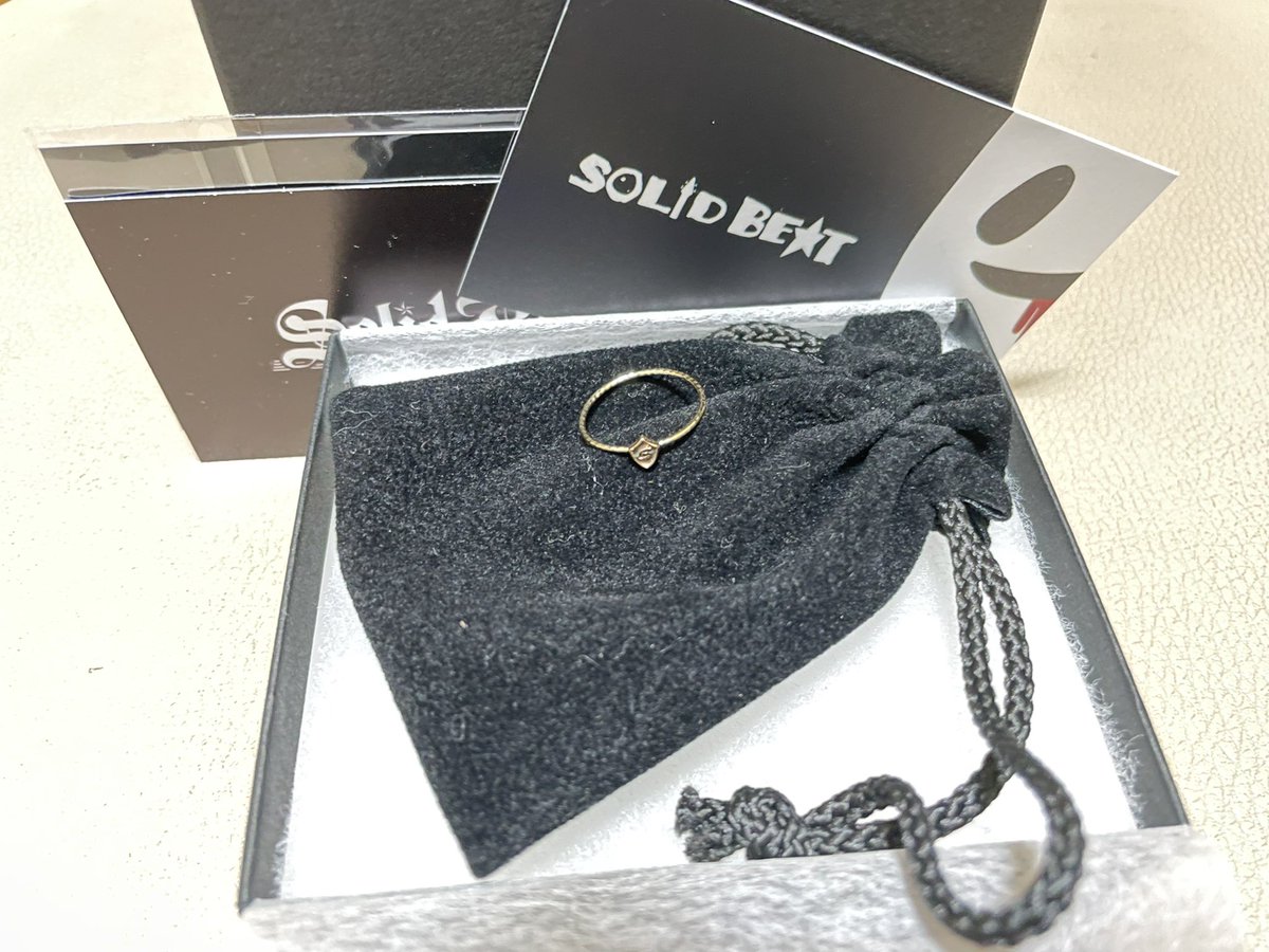 tamarajda's tweet photo. 届いた!
買ったのは旧作だけど!笑
アパレルも始まるし楽しみ!!
#ソリビ
#solidbeat
#gigor https://t.co/elq3U16dzR