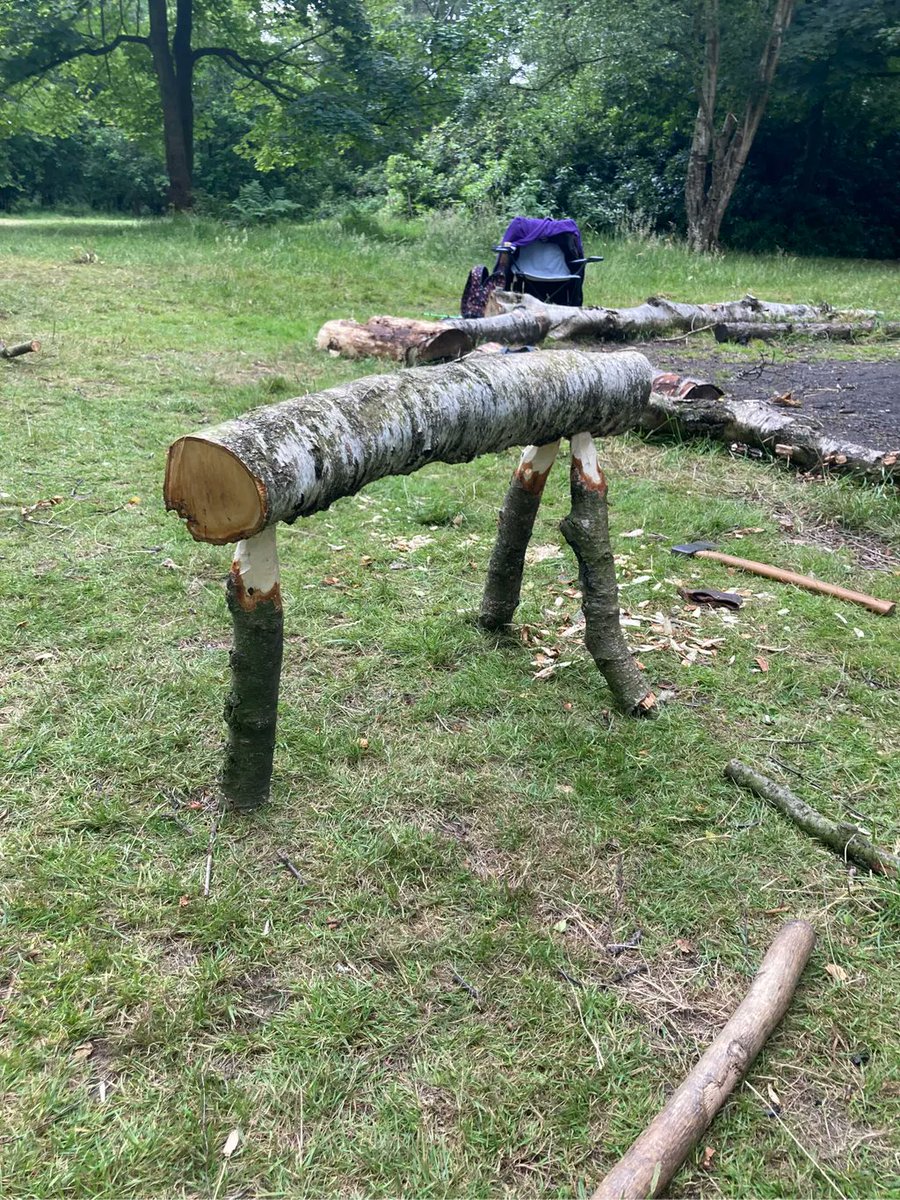 During my Forest School training week I was asked what goal I hope to achieve by the end of the week, which was to improve my tool use. On the last day I was able to knock up this little bench! (with a little help 🤫) 
#outdoorlearning #forestschool