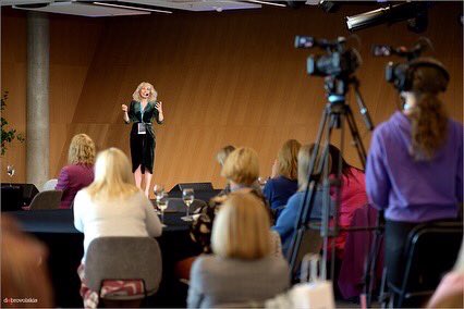KristinaDryza's tweet photo. Pics from giving the #keynote on ‘#Living #Mythically’ at the annual #Storyselling #Conference.💫
#mythologist #writer #storyteller https://t.co/Alkf2Sryjw