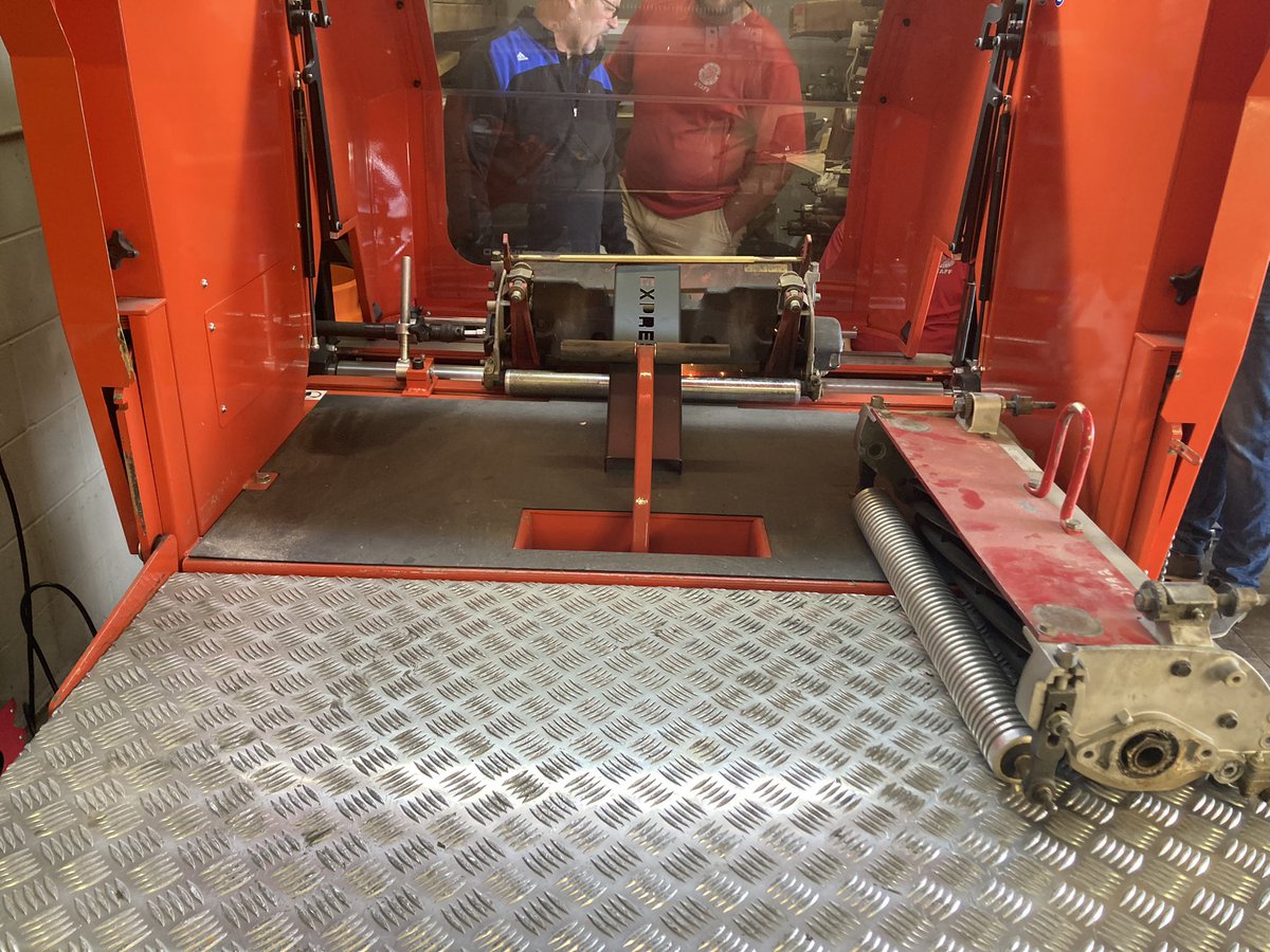 Fun day yesterday with <a href="/GWLCCGolf/">Greg Willman</a> and the guys at La Crosse CC getting familiar with their new set of <a href="/BernhardCompany/">Bernhard and Company</a> grinders!