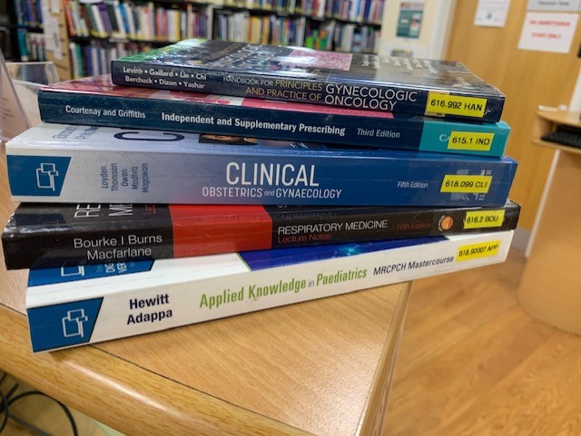 ABUHBlibraries's tweet photo. New titles catalogued at the Royal Gwent Hospital Library this week! ๐ค ๐ #RoyalGwent #Library #NewBooks #ABUHB #MedicalEducation https://t.co/koD2dBCD4P