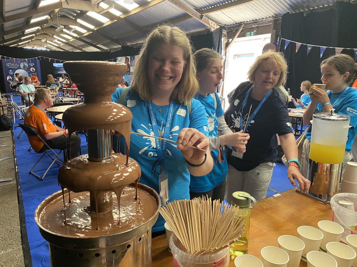 harry_gwinnett's tweet photo. @newwineunited - The joys of being on Team #TeamLounge https://t.co/xoGXyn4fcJ