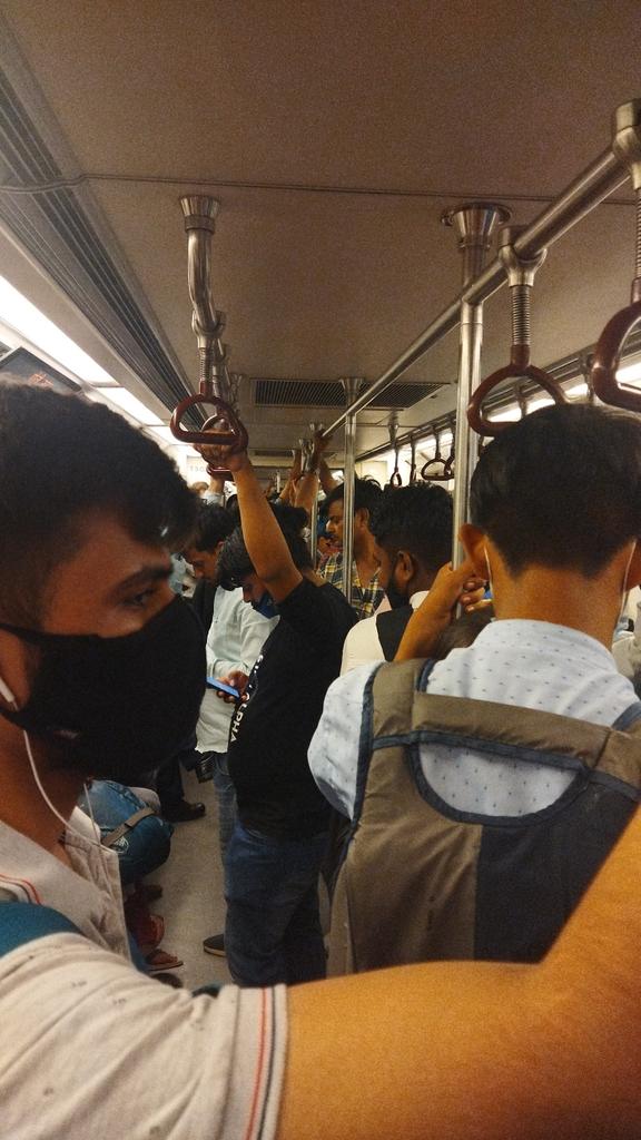 Sandeep_67896's tweet photo. @OfficialDMRC  please change frequency of blue line metros to every 1.5 min.. Everyday, there is lot of rush irrespective of time... https://t.co/FZ8nPMJ3zu