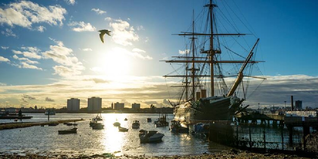 This is the beautiful view as you stand at Portsmouth's transport hub, which brings people and our students together by train, coach, bus and boat 🚌 🚄 ⛴️ 

📍 HMS Warrior located at the Historic Dockyard

 #OurIslandCity 💜