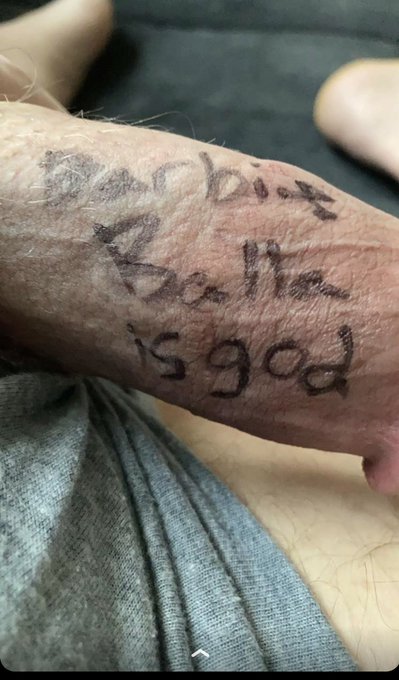 I love white boys who simp for me. Don&rsquo;t ask just do. I made him write on his dick             &ldquo;Barbie