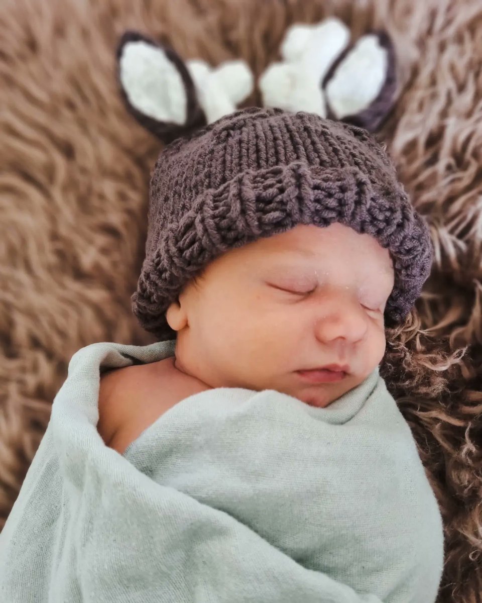 ThaTomson's tweet photo. Mammas 💙 Tänk att du redan är 5 veckor https://t.co/6hP2d0VEP9