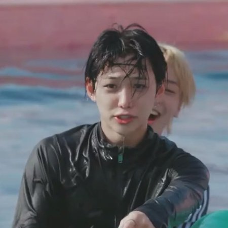 YONGBOK IS JUST SO CUTE LIKE HE JUST WANTS TO WIN 😭😭😭😭😭😭