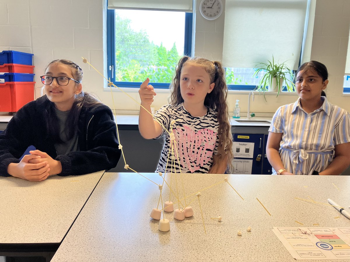 acroydon tweet media