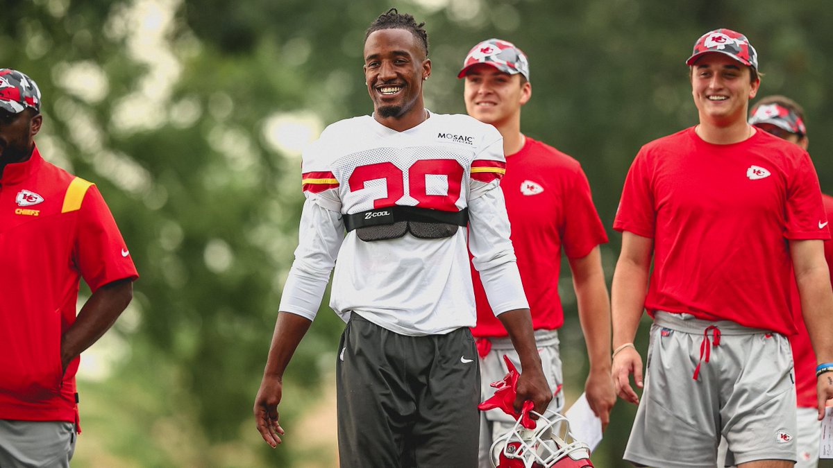 Chiefs's tweet photo. Time for the first official #ChiefsCamp practice‼️ https://t.co/iPWrten8ua