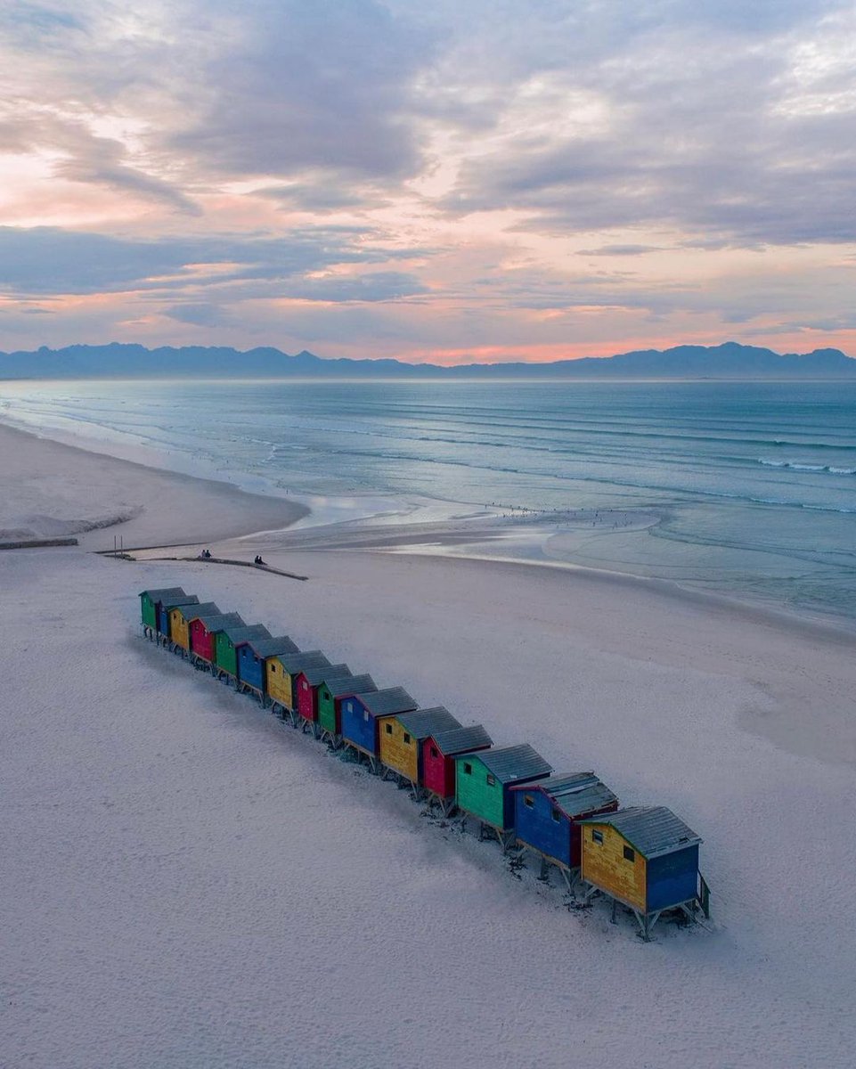 We just can't get enough of this iconic viewpoint of Muizenberg Beach, 45min drive from Cape Town. 

That's our weekend plans sorted! 😍🇿🇦 

Photo by IG @ryanwarneke #liveoursouthafrica #westerncape #capetown