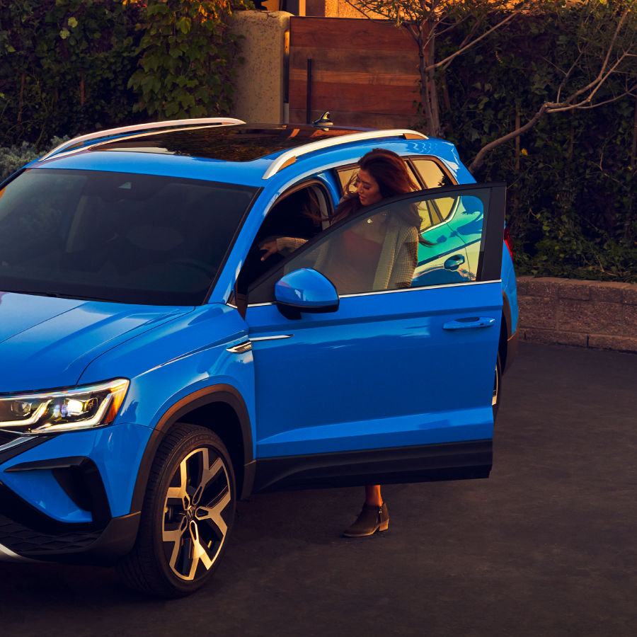 VWMidTown's tweet photo. Get a head start.
🚵 Keep your Taos as ready for adventure as you are, from where you are. Start your Taos without having to be in the driver’s seat with the available remote start feature.
.
🛒 https://t.co/nFXvsHpQHR
.
#2022Taos #VWTaos #Volkswagen #NewCar #VWMT #VWMidTown https://t.co/mY6XTMEe9V