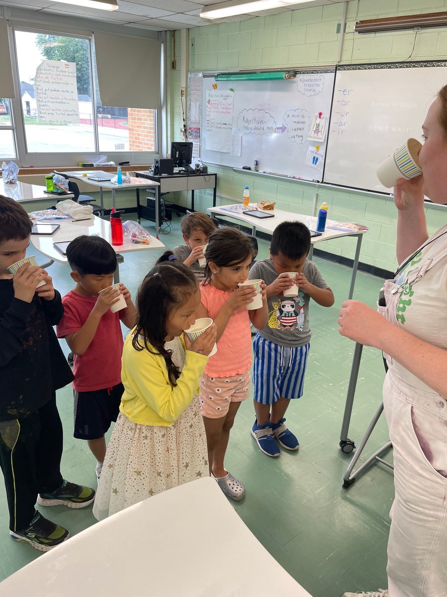 MissBauer9's tweet photo. Ice cream and lemonade!! These learners taught me the steps to making both of these delicious summer treats! ๐๐ #mineolaproud #mineolasummer https://t.co/6fz6ZGFiQw