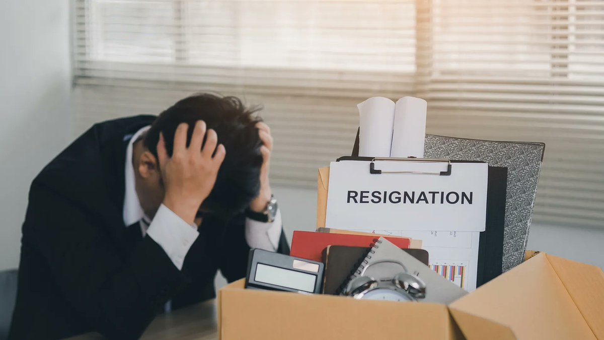 thebookseller's tweet image. "Coming up in publishing used to be hard but also brilliant, so how are we failing the next generation, who are quitting in droves?" writes @Nelle_Andrew in her comment piece on the "alarming dwindling" of the next generation of talent. 

Read more: buff.ly/3PWdQ3H