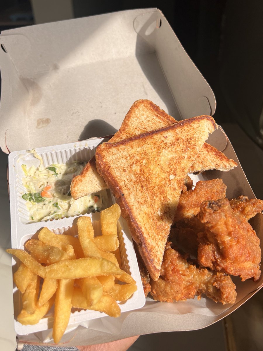 BaloiBill's tweet photo. You can’t tell me these aren’t the best wings 😭 https://t.co/17NIZCsdF8