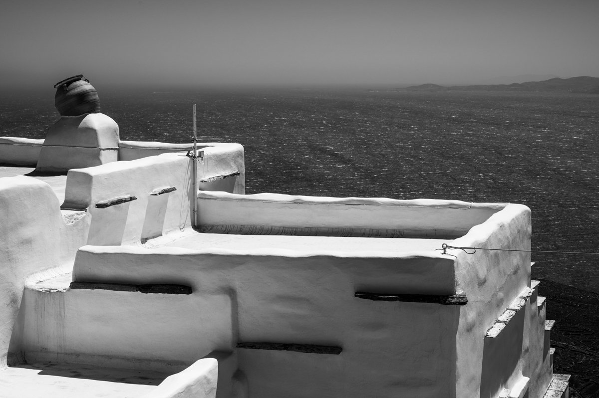 apgouvalis's tweet image. White walls and the sky... 
.
.
#classicarchitecture #architecturephotography #cycladicarchitecture #cycladesislands #traditionalbuilding #geometric #geometry #shadows #shadowhunters #shadowplay #bnw #bwphotography #instablackandwhite #nikonz6