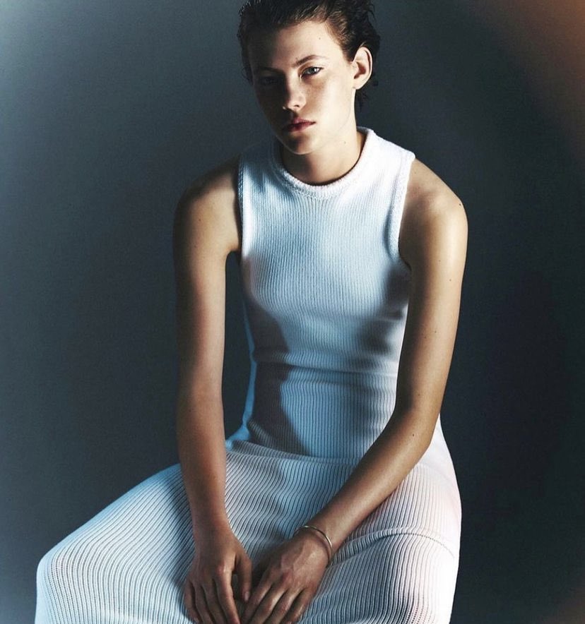 StormModels's tweet photo. #DanaSmith for #Vogue
• Photography: Thue Norgaard
• Styling: Kate Phelan
• Makeup: Hannah Murray
• Hair: Christian Eberhard
• Production: Town Production
• Special Thanks: Studio Zero
#stormmodels #stormmodelmanagement https://t.co/umCphrPMZ0