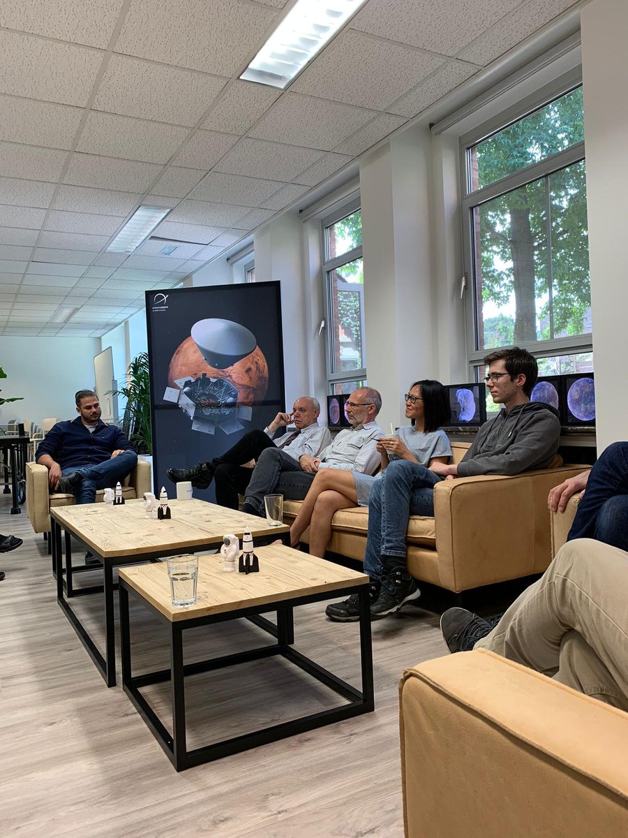 Relaxing &amp; listening to Radio2 podcast Space Mysteries
#antwerpspace #telecommunications #Radio2 #signalprocessing