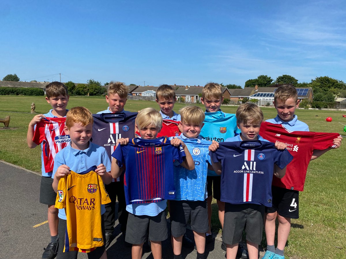 EdUKaid's tweet photo. Thank you Amble Links Juniors Football Team for donating your old football strips - they will be making their way out to your link school in Tanzania, Mgao Primary, in the next few months 🌎✈️🇹🇿

#connectingclassrooms #schoollink #football #footballshirts
@AmbleLinksFirst https://t.co/LFixr4jn8L