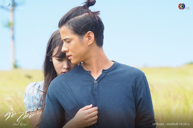 EternalYaya's tweet photo. SaiKhim Cry, I cry too
SaiKhim smile, I also Smile 
#คือเธอEP3
#badromeo
#yayaurassaya 
#yaya_urassaya_mmfan
Photo Cr to @Thong_entertain https://t.co/MnqdlyL6bd