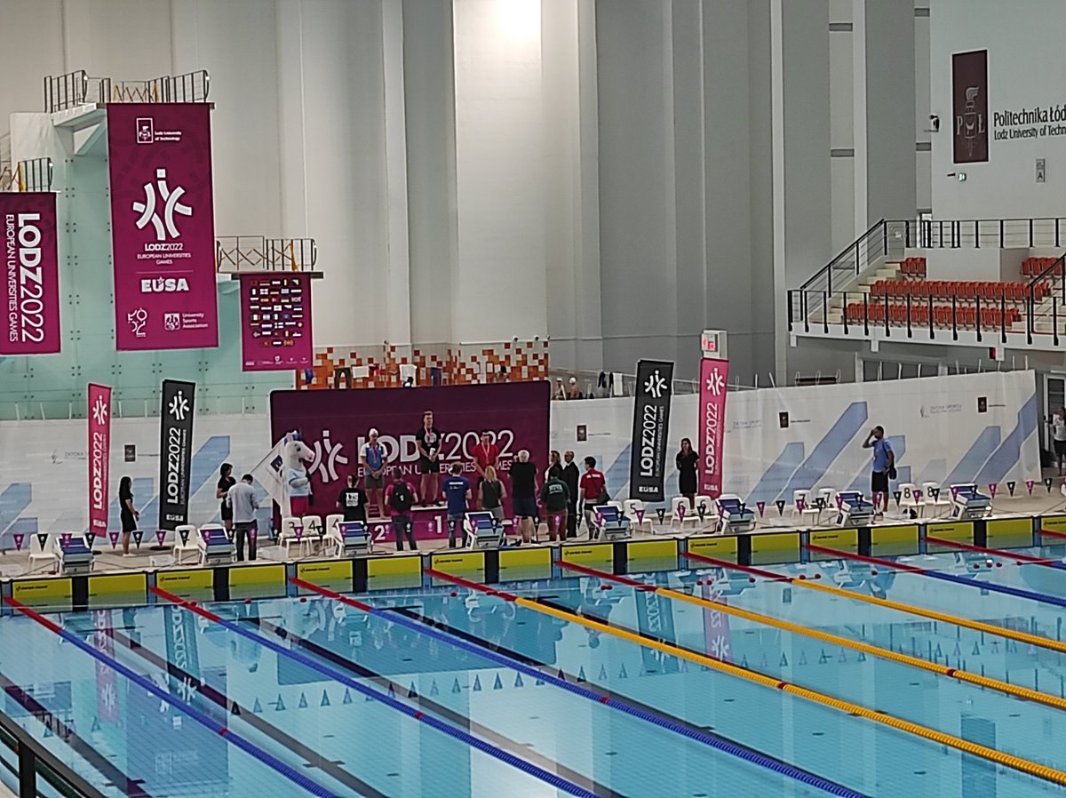Krzysztof Sędzicki (@ksedzicki) on Twitter photo W końcu złoto dla <a href="/p_lodz_pl/">Politechnika Łódzka</a> podczas #EUG2022! A nawet dwa 🥇🥇
Marcel Wągrowski wygrał finał na 50m stylem dowolnym, a Jan Kałusowski na 50m stylem klasycznym 💪💪 W końcu złoto dla <a href="/p_lodz_pl/">Politechnika Łódzka</a> podczas #EUG2022! A nawet dwa 🥇🥇
Marcel Wągrowski wygrał finał na 50m stylem dowolnym, a Jan Kałusowski na 50m stylem klasycznym 💪💪