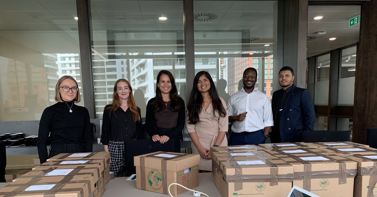 LawBookFacility's tweet photo. Thank you to this fantastic team for sorting and packing books for Zimbabwe and Uganda! Hosted by @Clifford_Chance, with the team from @AngloAmerican and @DeBeers with books donated by @ElgarPublishing and @SwanseaUni. #legaleducation #accesstojustice #AmbassadorsforGood https://t.co/Xp21PUidce