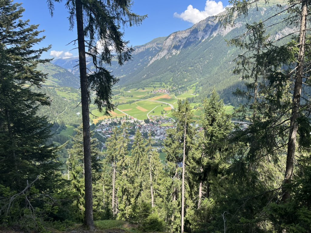 conrad_seraina's tweet photo. Auf der #Viaspluga von Sufers nach Andeer - wunderbar https://t.co/RfG7QxRgKZ