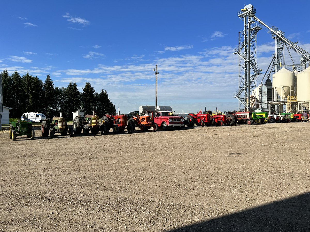 <a href="/gallowayseeds/">Galloway Seeds Ltd.</a> customer breakfast and tour never disappoints #westcdnag #vintage #tractors and #cars throw in a few new CWRS #wheat #AACHockley #AACHodgeVB and it’s a gr8 AM