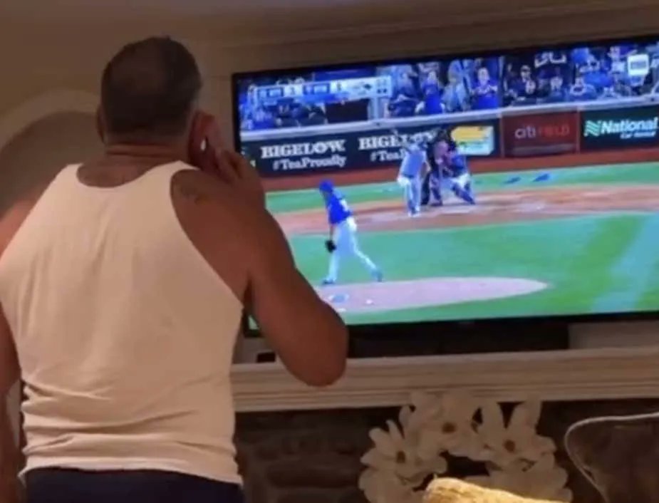 Barstool Sports on Twitter "This Dad Screaming About Joey Gallo Pinch