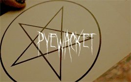 BlackieWFangs's tweet image. #WitchcraftWednesday #Pyewacket @HorrorFam @gllwvu @AFizgig @Rob1987Big @Barry_Cinematic @SusieDavis1974 @CaptKarnstein @crashpalace @MistrelofHorror @hellinspace @RealElleYess @AuthorDougWard @daskorn69 @cheshirevenom