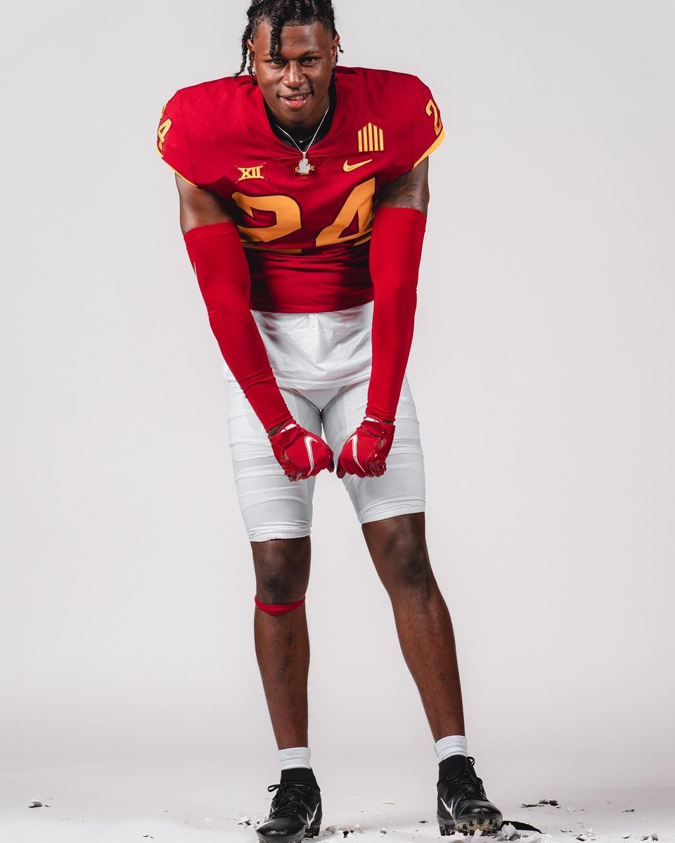 treyveonmcgee5's tweet image. TAKE OVER YEAR !#JUCOPRODUCT