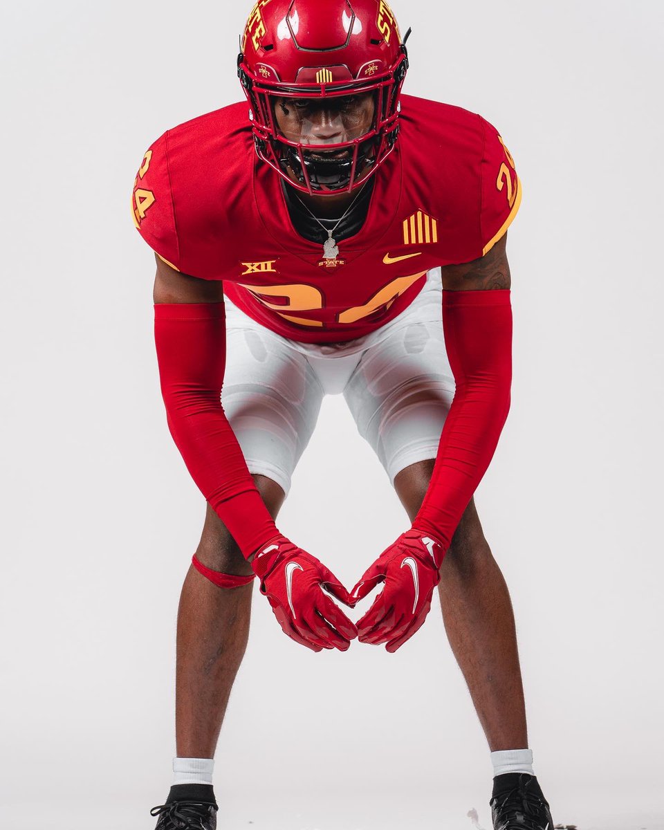 treyveonmcgee5's tweet image. TAKE OVER YEAR !#JUCOPRODUCT