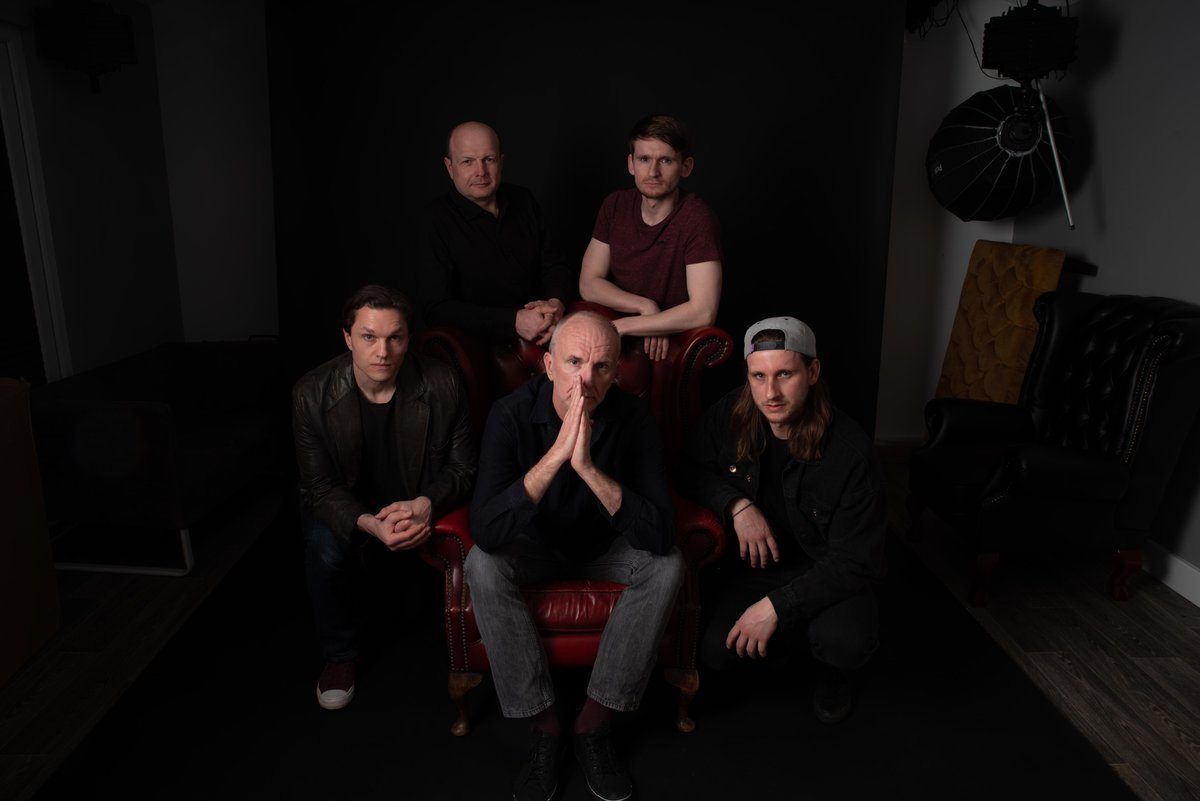 We are thrilled to announce that we've just a signed a distribution deal with Essex, UK based rock band, The Round Window. Their new self titled album will be coming out in September with pre orders starting very soon on our website to coincide with the release their lead track.