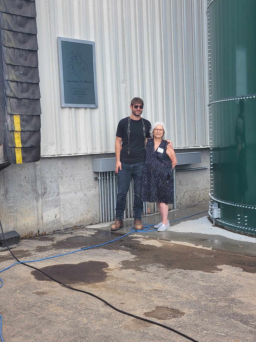 A dedication to the late, <a href="/rpi/">Rensselaer Polytechnic Institute</a> Professor, Burt Swersey, was held on Monday while introducing the newest product to launch from a business grown out of a student's class project. #mycelium 
<a href="/myforestfoods/">MyForest Foods</a> <a href="/ecovative/">Ecovative</a> <a href="/RPIAlumni/">RPI Alumni</a>  bizjournals.com/albany/inno/st…