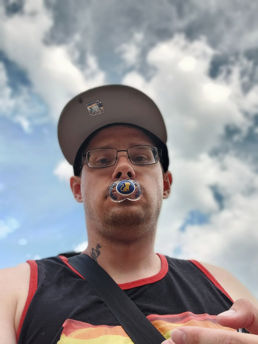 tbdlboy12's tweet photo. Hi daddy text me 6123641771 https://t.co/u7XiAkFd9O