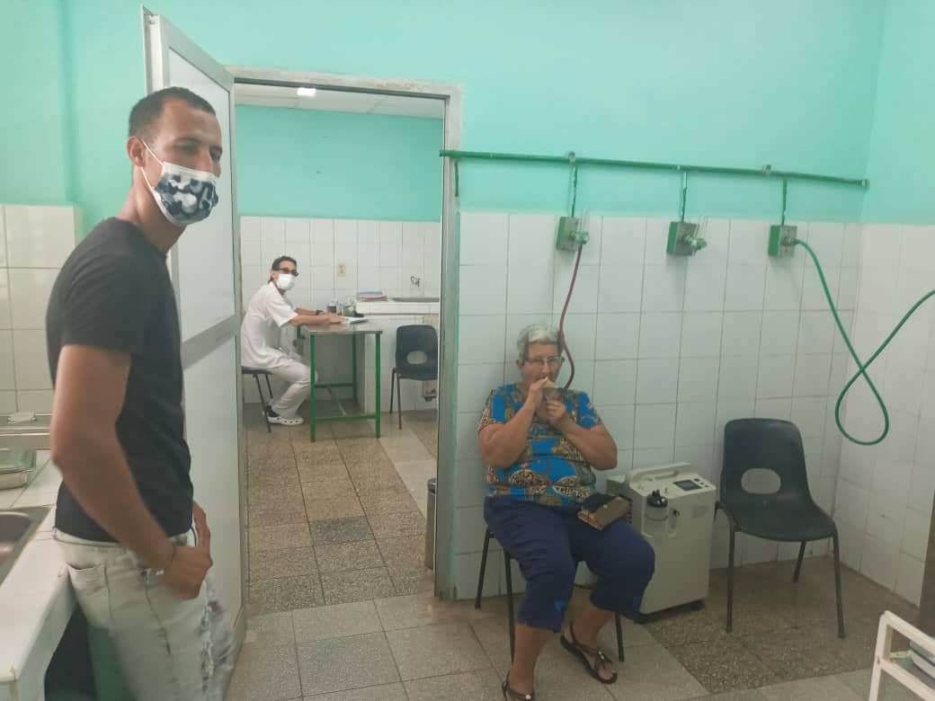 DMSaludMatanzas's tweet photo. Recorrido del Dr. Bernardo Quintero Suárez Director Municipal de Salud #Matanzas por Cuerpo de Guardia de las áreas del municipio.
#DMSMatanzas #VamosConTodo porque para eso trabajamos, por el bienestar y la salud de nuestro pueblo, al cual nunca lo desfraudaremos
@WongCorrales https://t.co/R2aQfS5gEy