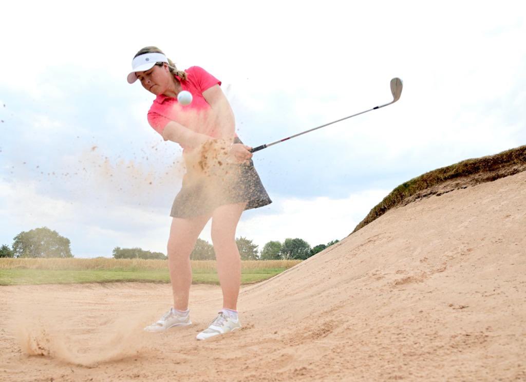 🏆 English Women’s Amateur - Day 2

<a href="/abbieteasdaleee/">Abbie Teasdale</a> will head into the match play stages of the English Women’s Amateur as top seed after being pushed all the way by <a href="/LottieWoad/">Lottie Woad</a> and @rebeccaearl006.

Day two report: englandgolf.org/english-womens…

🇺🇦 #EGStandswithUkraine 🇺🇦