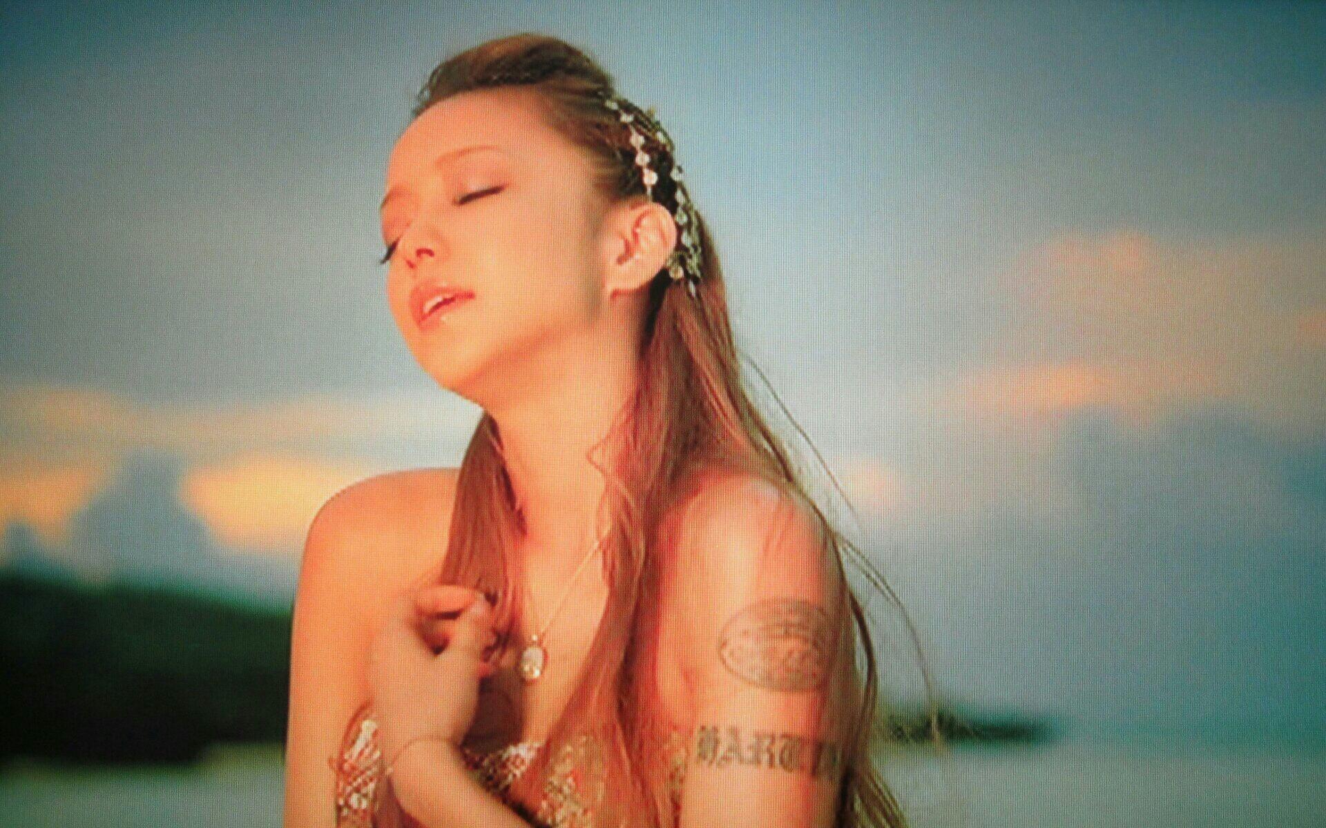 安室奈美恵　　うみ 安室奈美恵_2012_A1.jpg