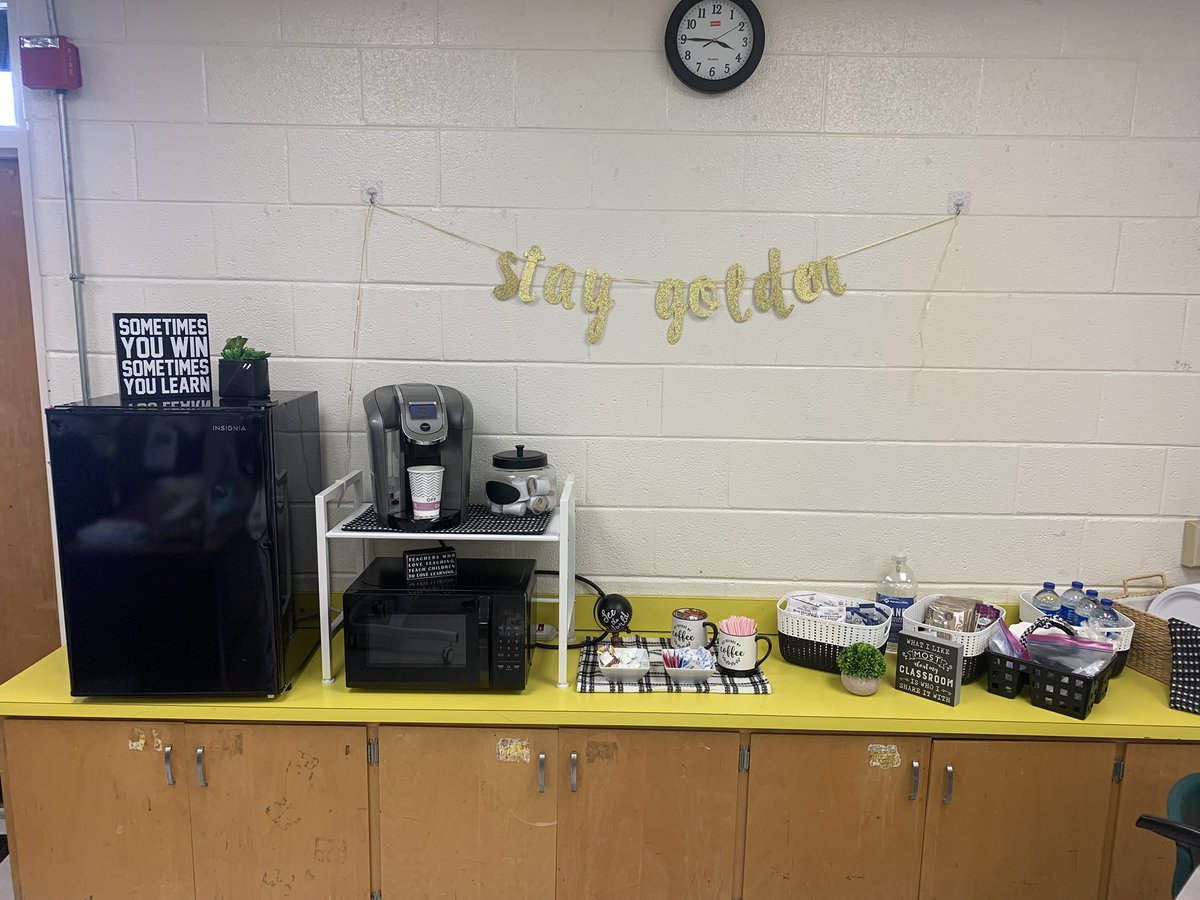 DeenaHill64's tweet photo. Teachers just loved our new “hospitality station” in the Leadership Suite!! 💚💛 #carrythebanner #ourpackisontrack #feedtheteachers @TarheelBrianD @MrsContizano @WolfMeadowElem @CabCoSchools @KAPaxton1 https://t.co/AsZTYPJfuI