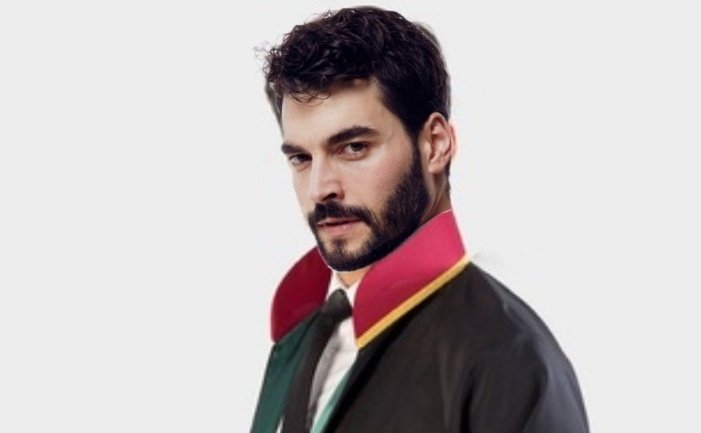 Se sabe quién va acer la compañera del abogado más guapo del mundo 😍 #AkınAkınözü