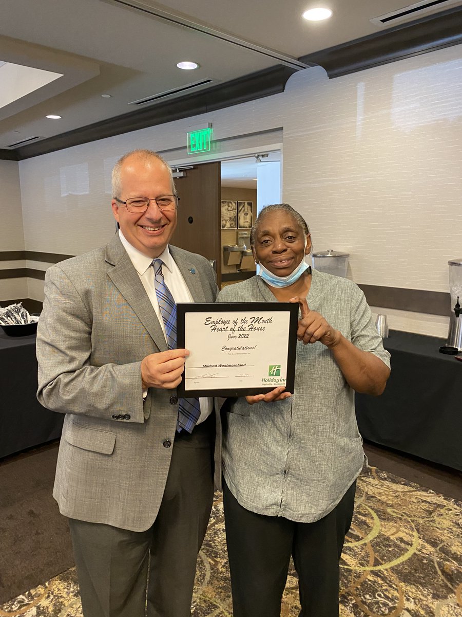 Holiday Inn Vandy tweet media