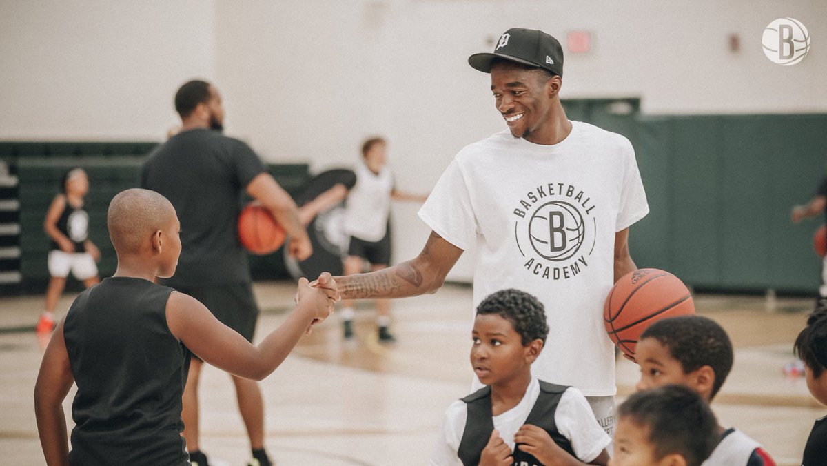 NetsDaily's tweet photo. Despite the rumors, Kevin Durant — and Edmond Sumner — show love to community https://t.co/qmyIo9RtDY https://t.co/pWoH1BTqTS