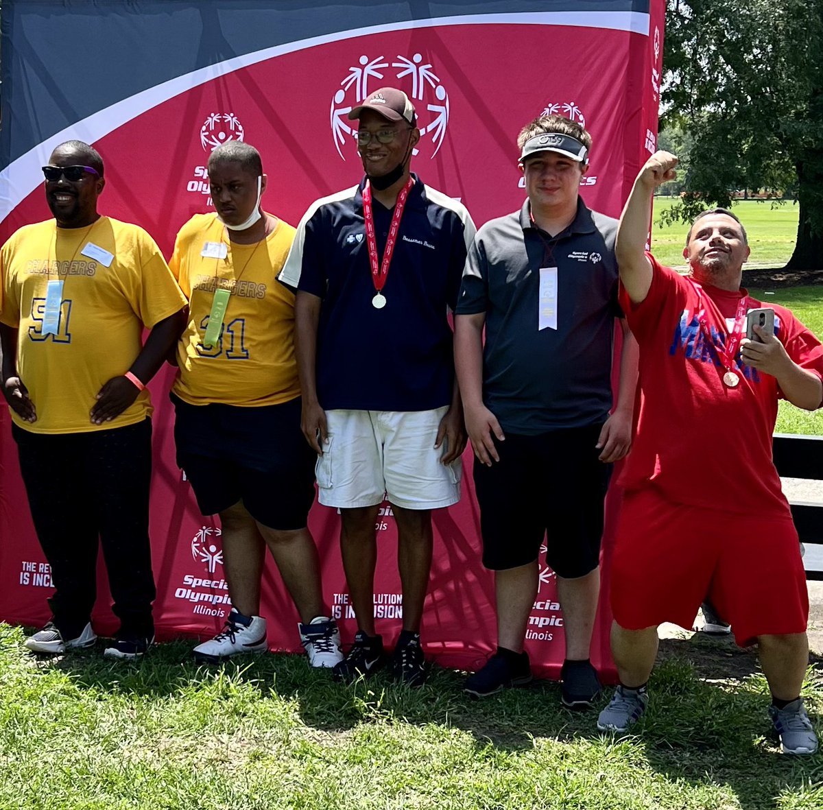 marcus_united's tweet photo. My new @united Charter Operations family supporting @SpecialOlympics &amp; @SO_Illinois today! Shout-out to Network Planning &amp; Alliances for creating an amazing experience for these athletes! 👏🏽 #beingunited https://t.co/rHKHKt9lCH
