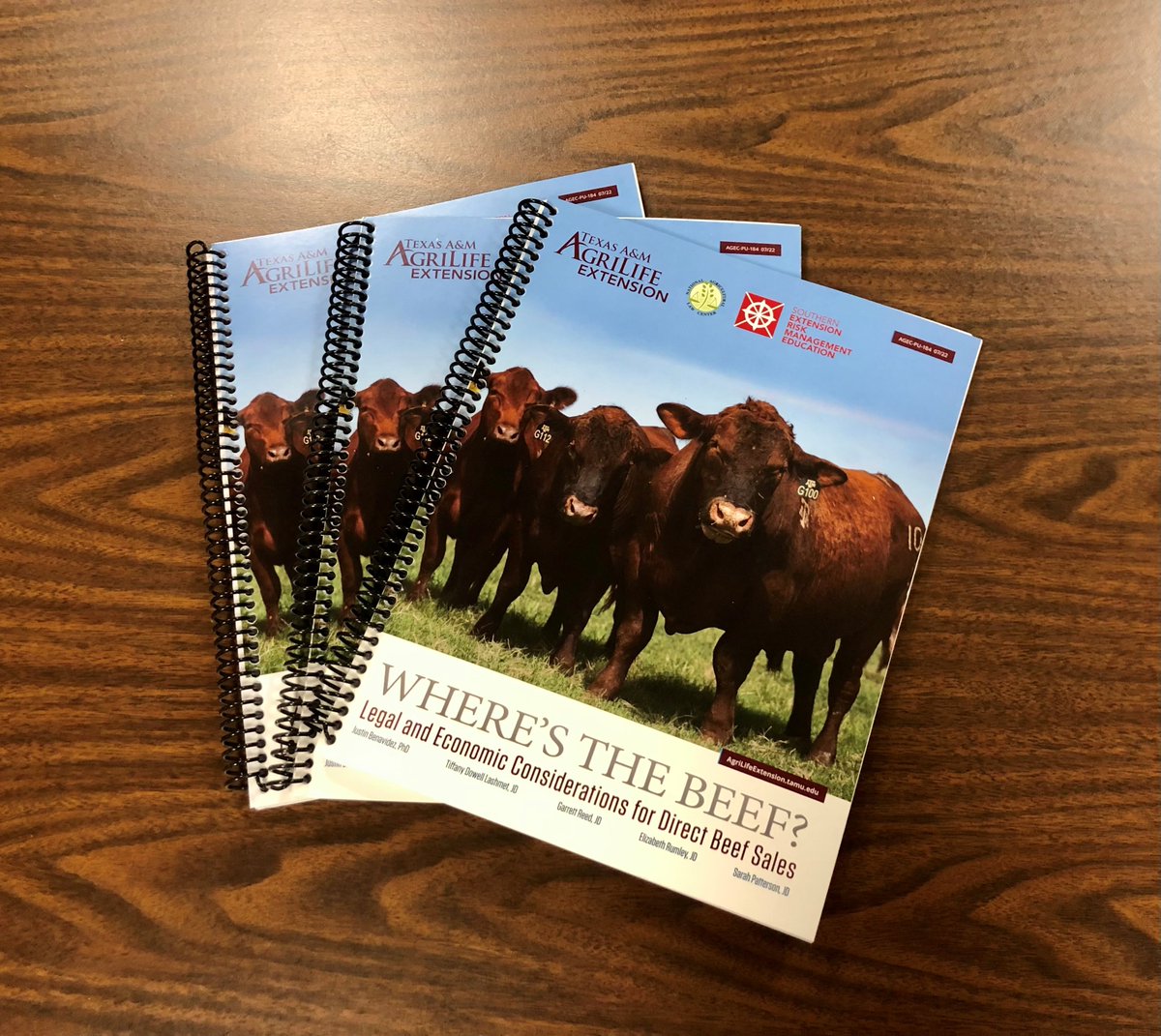 Are you interested in selling beef directly to the consumer? We've got the resource for you! Free PDF: bit.ly/3oyynQf Or, if you learn better with the paper book in your hand, we have hard copies for sale. Call Lacrecia at 806-677-5600 to order yours. #aglaw #beef