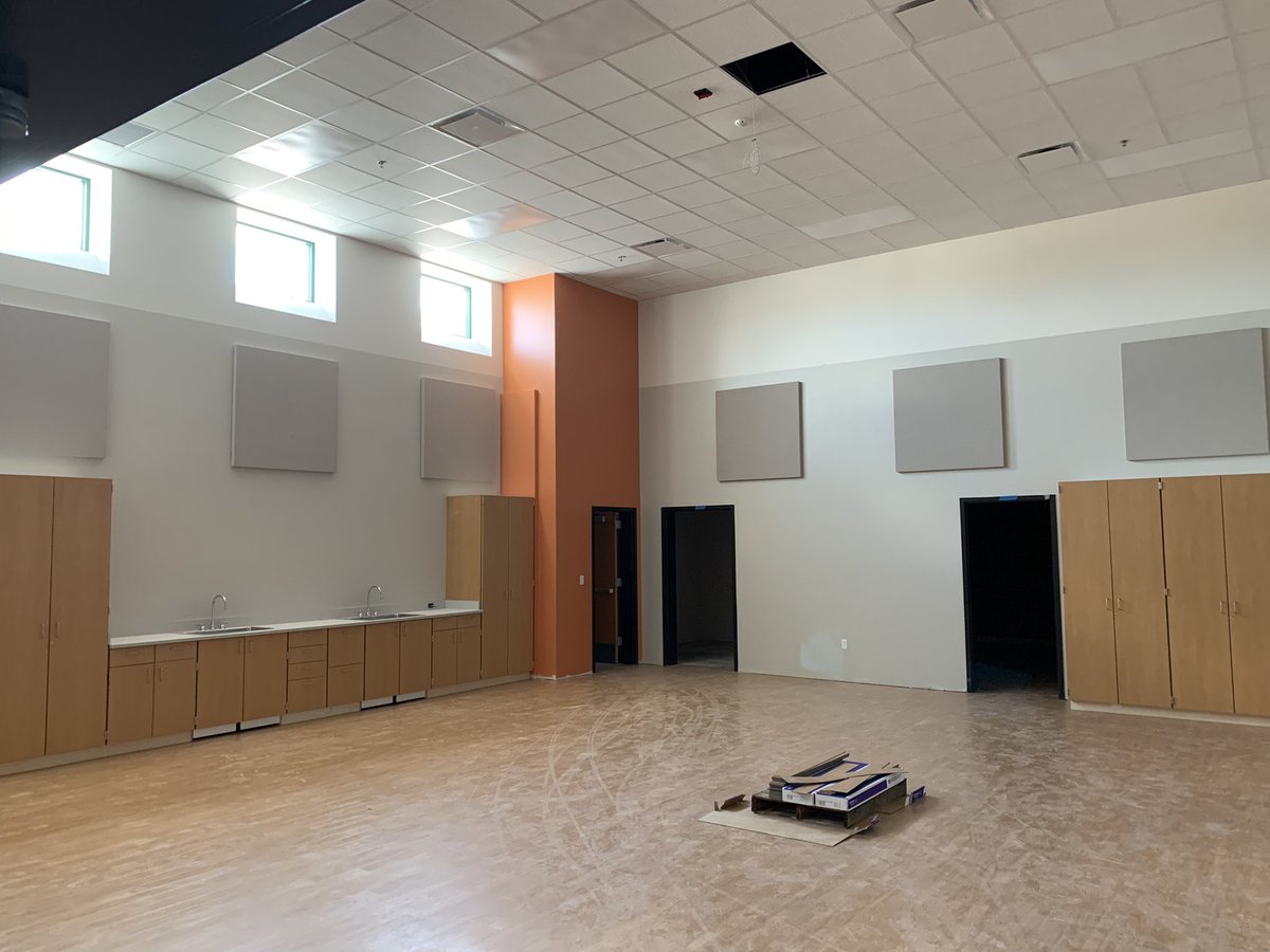 whsd_supt's tweet photo. Wall pads and PE equipment have been put up in the new elementary school gym. The art room is nearly ready for creative students to fill it! #VanguardPride https://t.co/JM1j29x897