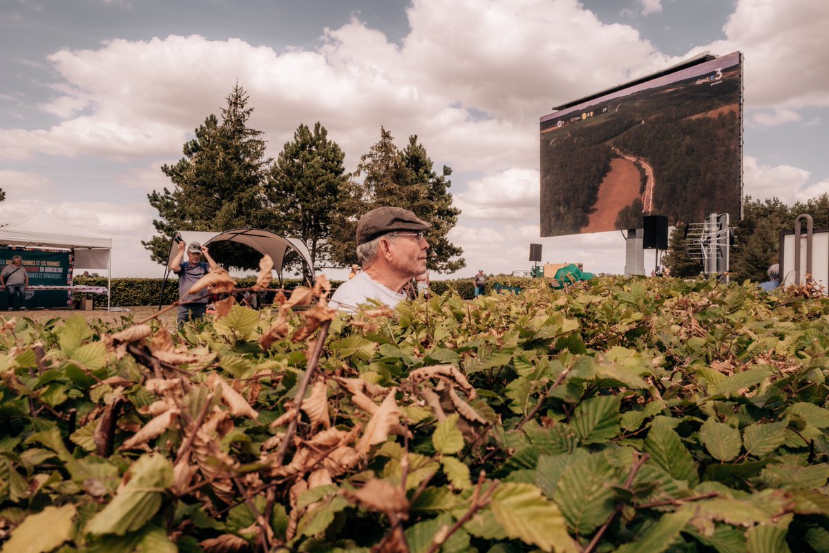We got 98 photos from <a href="/harperjojo/">Jojo Harper Photo</a> today, and we'd post every one if we could. Wow, <a href="/LeTourFemmes/">Le Tour de France Femmes avec Zwift</a> is fun, isn't it?
#TDFF